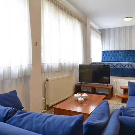 A Modern Bright Studio In The Center Of Kastoria Bagian luar foto